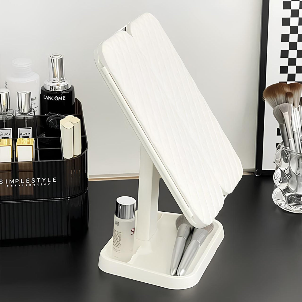 Smart Mirror — LED Lighting and Modern Display