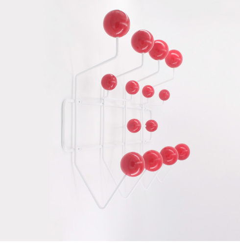 Väggmonterad Klädhängare – Elegant och Funktionell