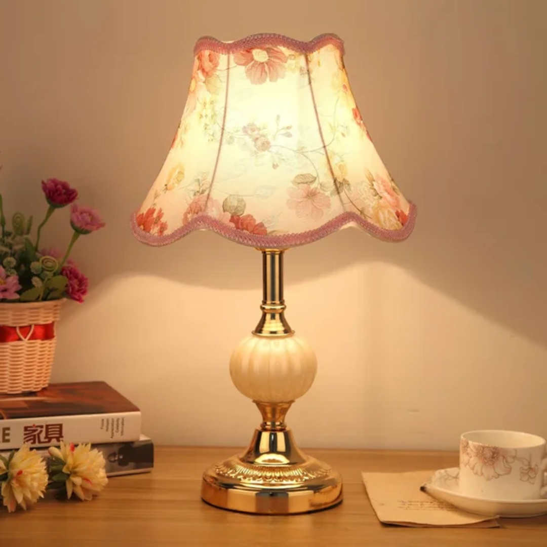 Stolní dekorativní lampa – vintage styl a nadčasová elegance