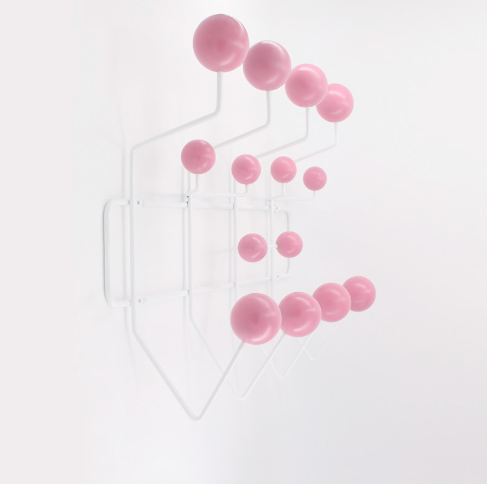 Väggmonterad Klädhängare – Elegant och Funktionell