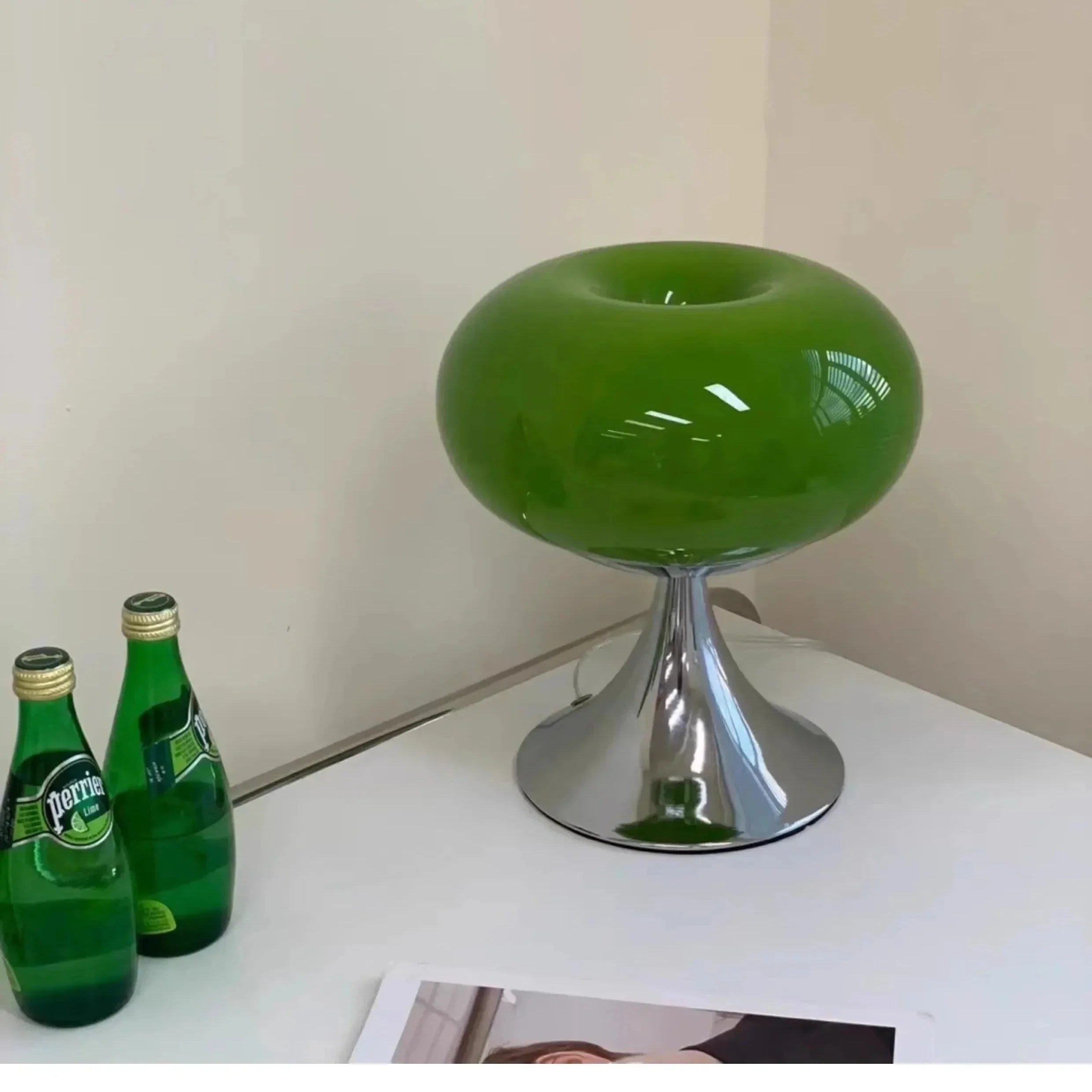 Stolní lampa v retro stylu Bauhaus