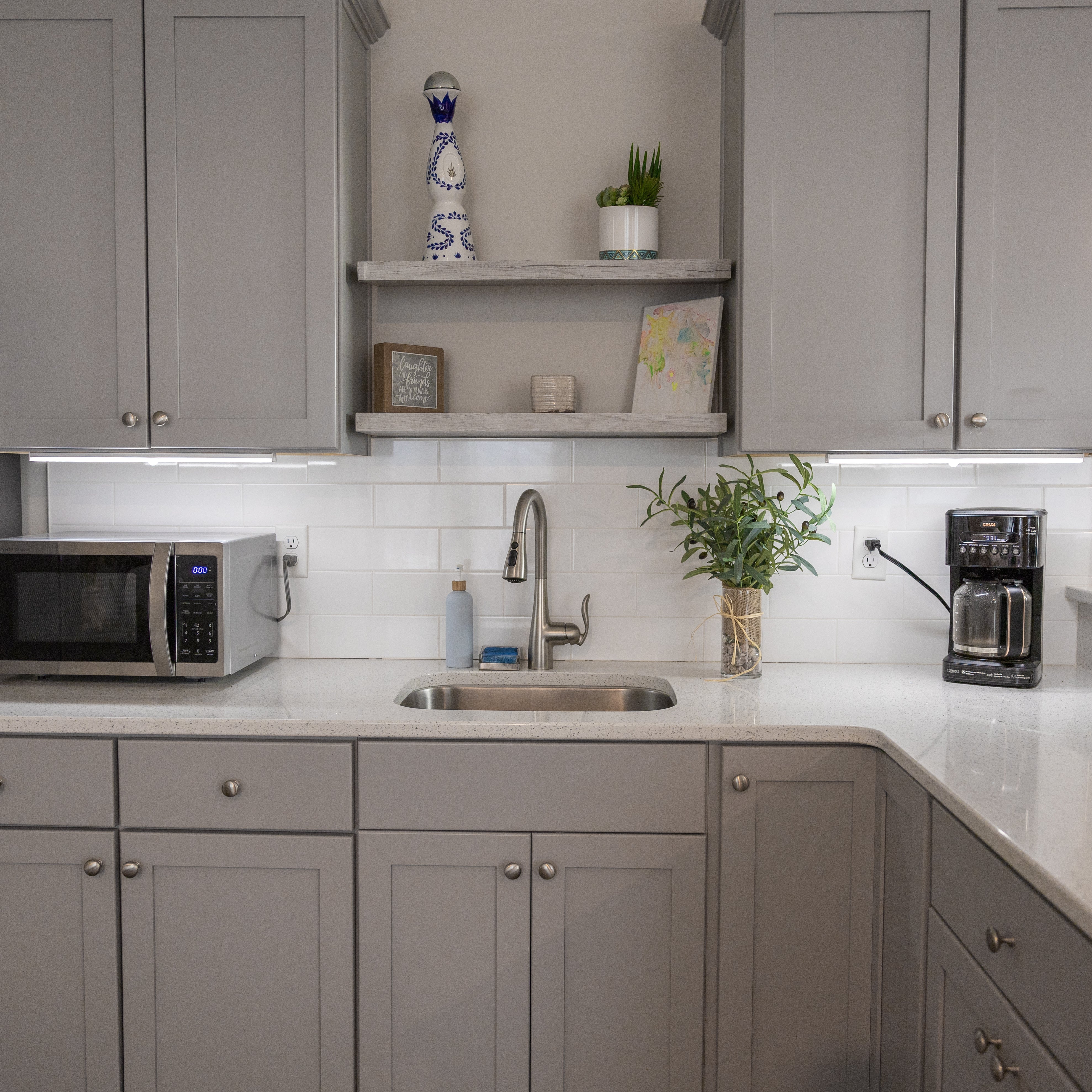 LEDバー 下家具 - ワイヤレス照明と簡単な取り付け