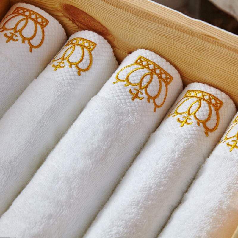 Prosop Royal - Softness și eleganță absolute