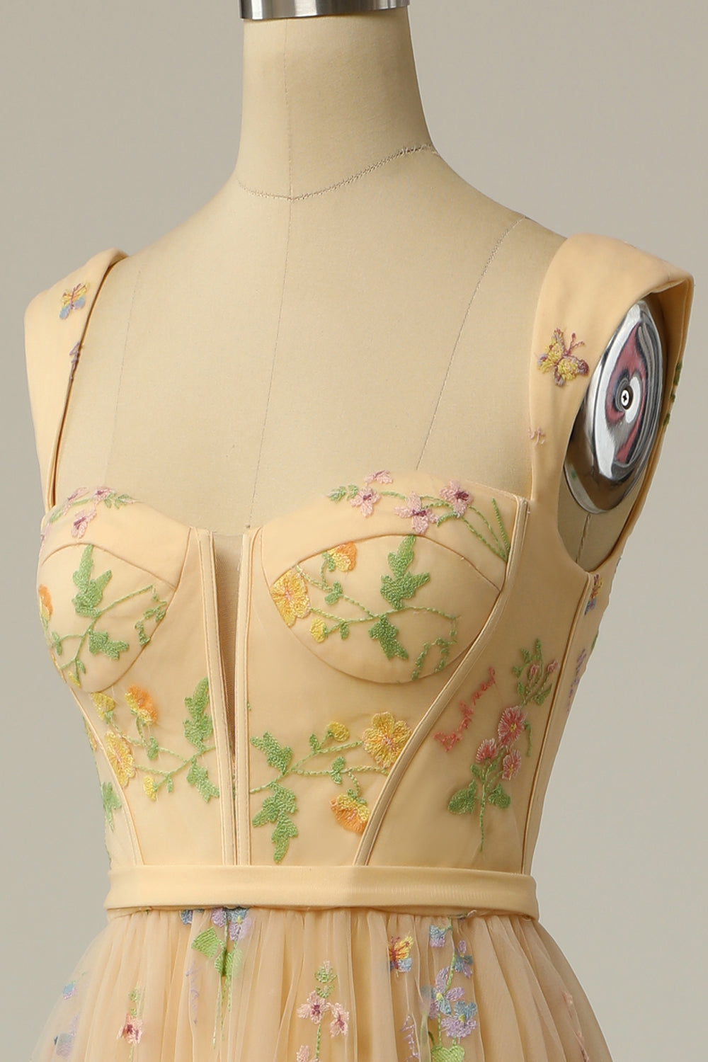 Élise | Hosszú Estélyi Ruha – Finom Hímzések