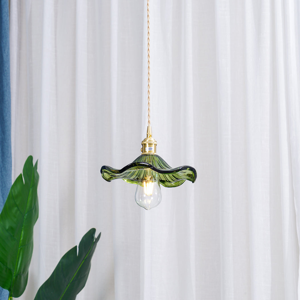 Hanging Flower Lamp – Natural Charm and Tender Spirit 
