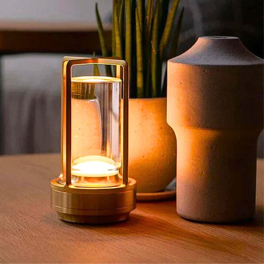 Lámpara de Mesa Recargable – Luz Suave y Estilo Atemporal 