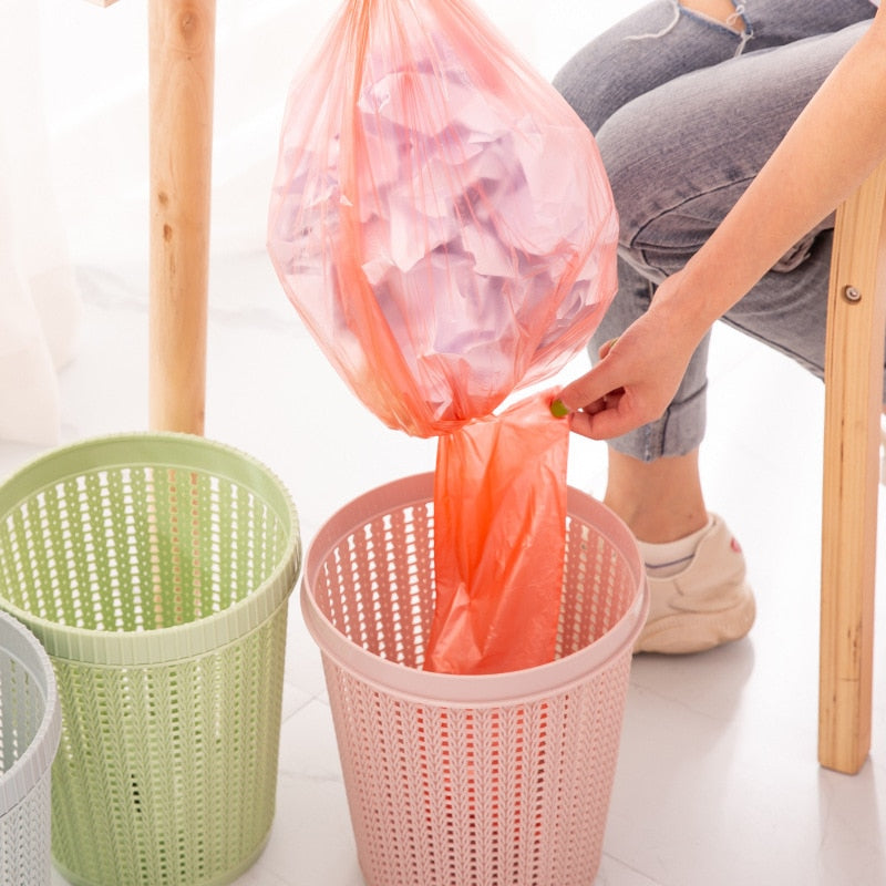 Innovative trash can with integrated storage for bags 