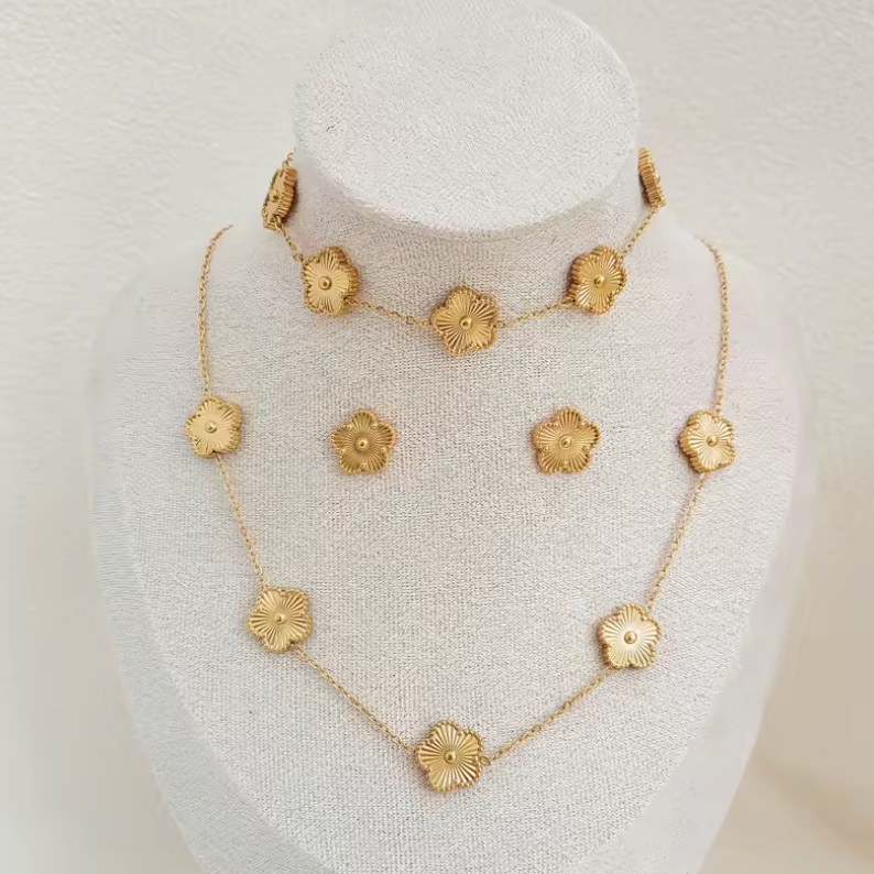 Korusetti – Kullattu Ruostumaton Teräs 