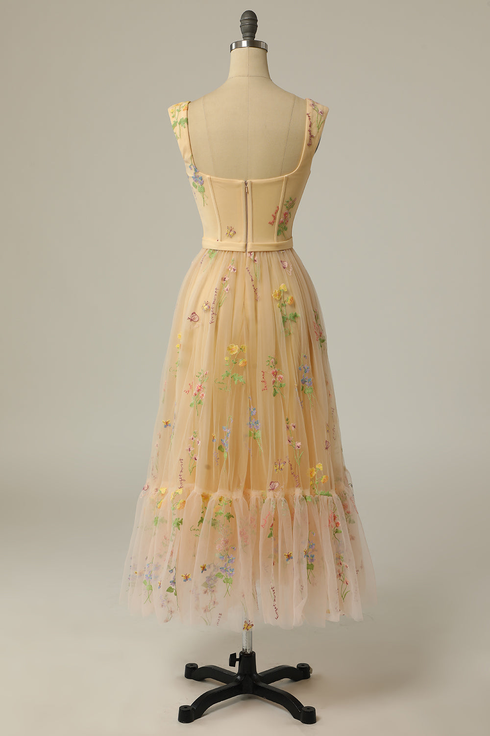 Élise | Robe De Bal Longue – Broderies Raffinées