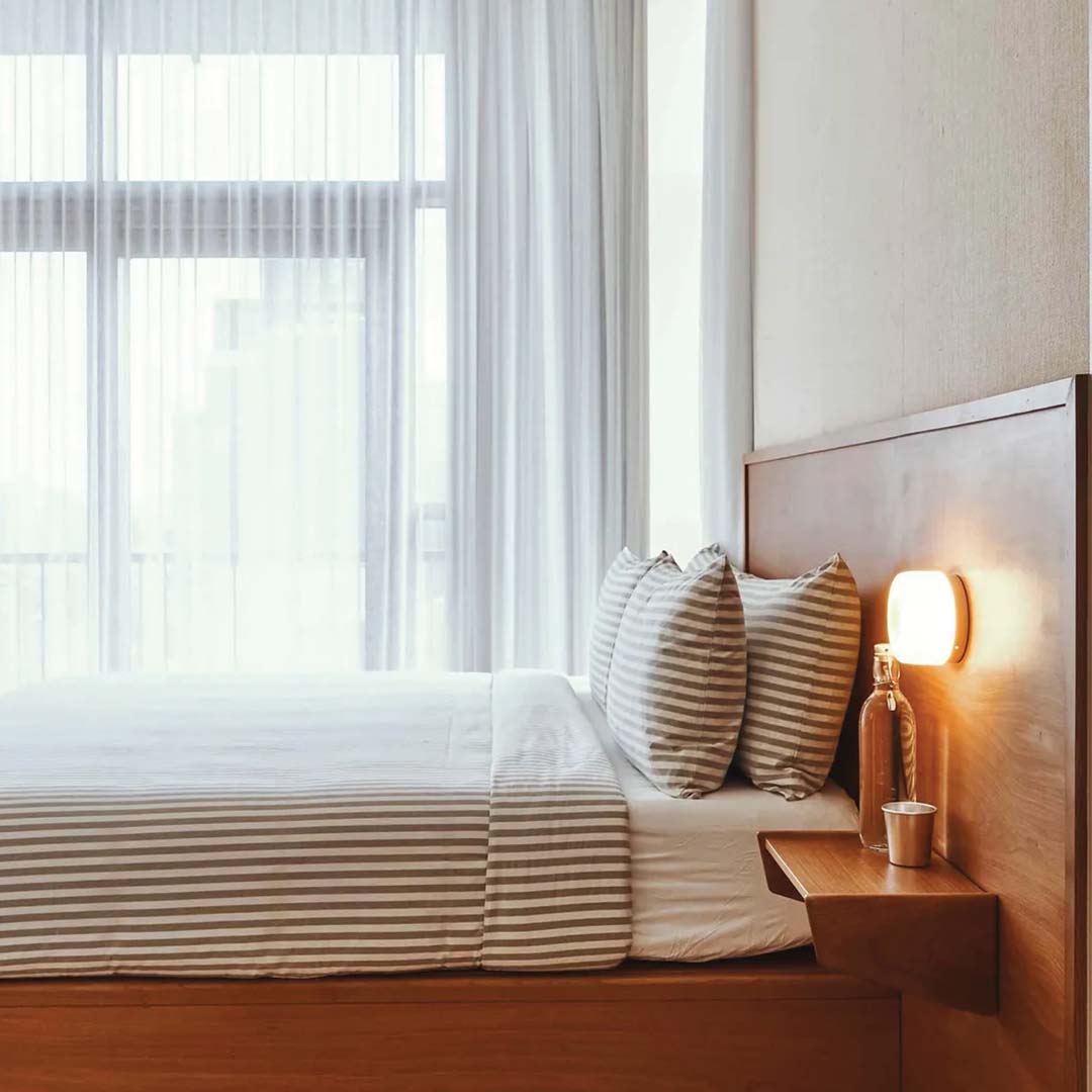 Elegant Vegglampe – Myk Relief Og Varme Atmosfære 