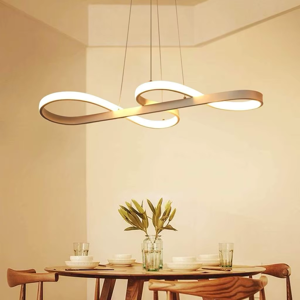 Sospensione LED Moderna A Anelli – Design Elegante e Futuristico 