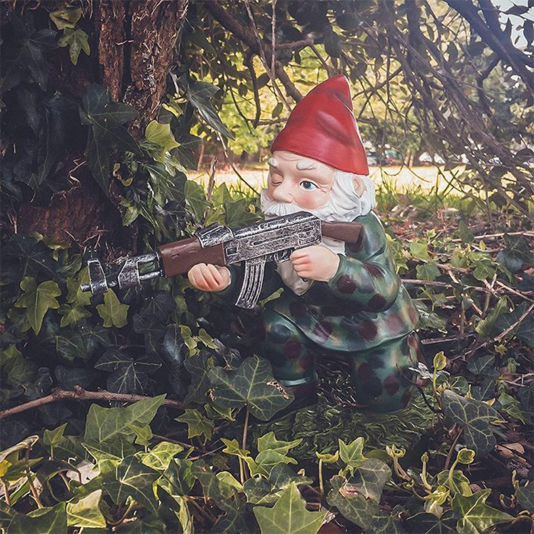 Militär Trädgårdsgnome – Rör vid Humor och Utomhusförsvar 