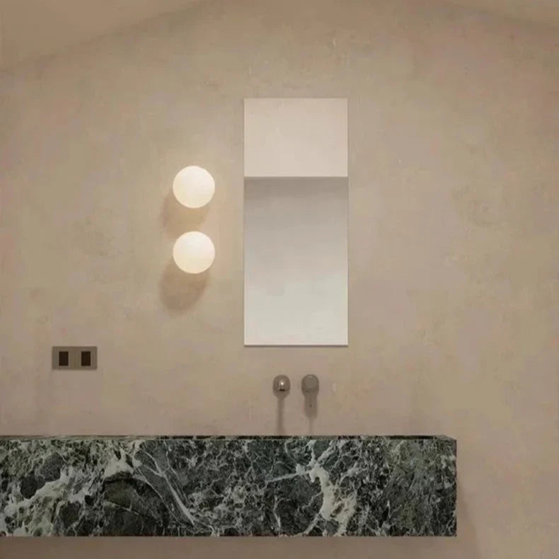 Rund Vegglampe – Rent og Moderne Lys 