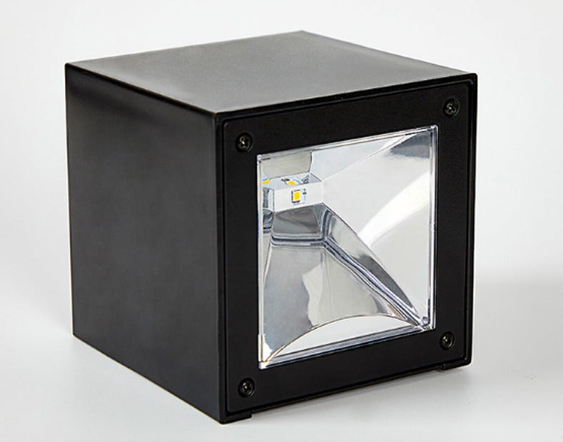 IP65 utendørs solcellelampe - holdbar, miljøvennlig belysning