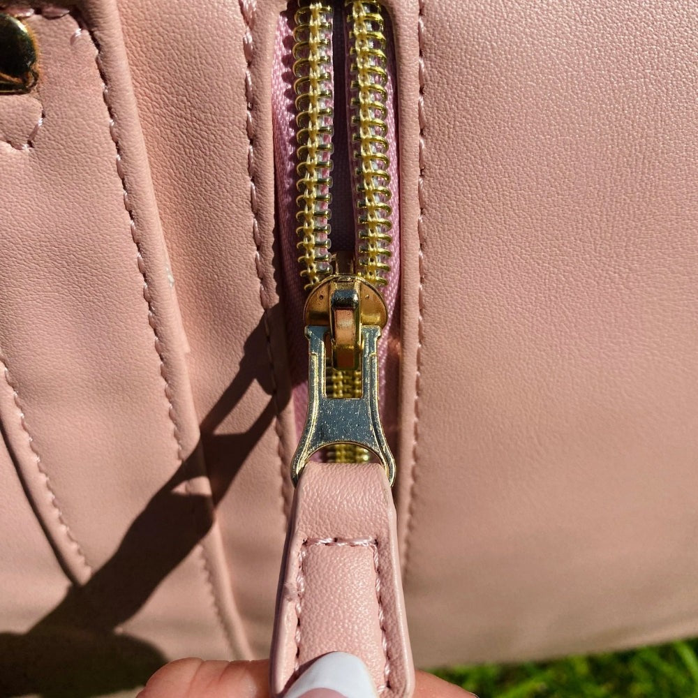 Geantă de călătorie - stil și protecție împotriva ploii