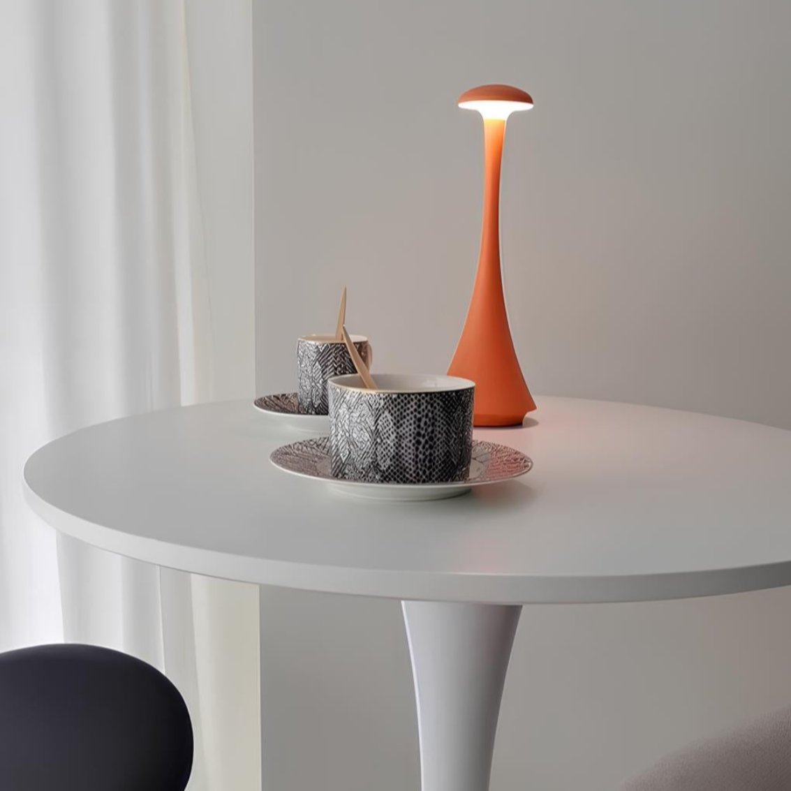 Lampe De Table Élancé – Élégance Et Modernité