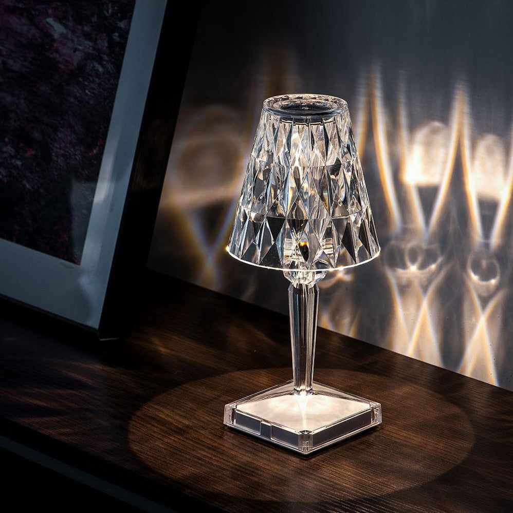 Crystal Table Lamp – Modern Elegance and Warm Atmosphere 