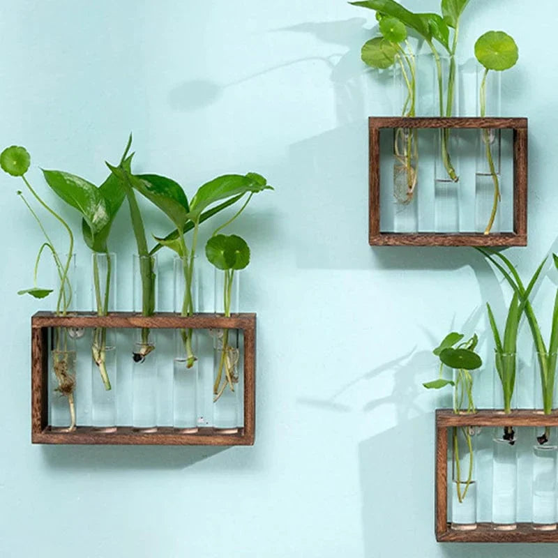 Dekoratívne trubkové vázy – Jednoduchosť a prírodný štýl 