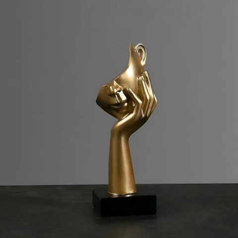 Abstrakt harpiksskulptur - kunstnerisk dekorasjon og moderne stil