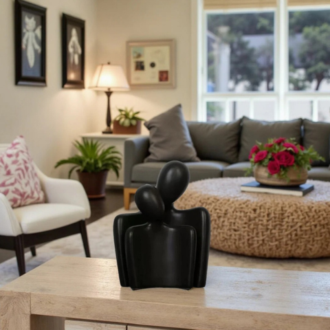 Veistos Pariskunta Syleilevä – Taiteellinen Ja Emotionaalinen Viehätys 