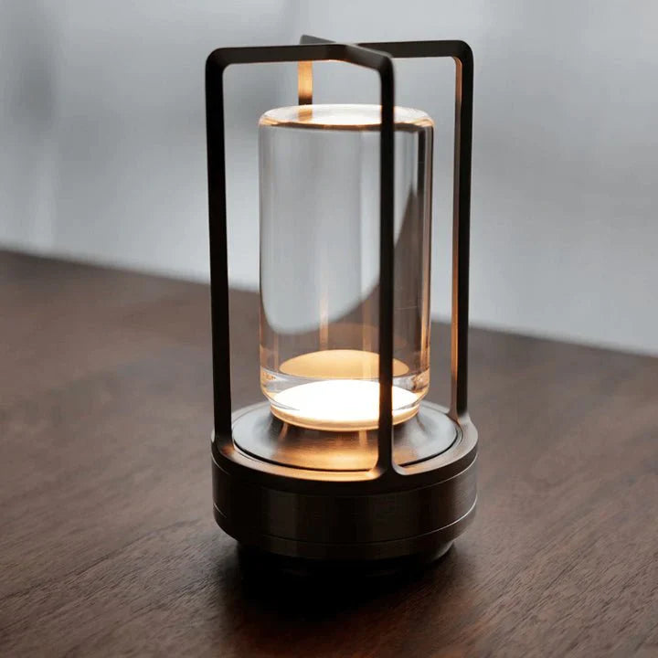 Lámpara de Mesa Recargable – Luz Suave y Estilo Atemporal 
