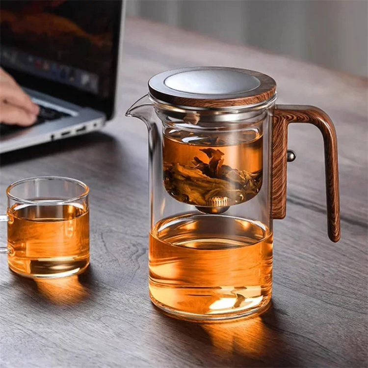 Glasskanne med infuser — eleganse og enkelhet i hverdagen 