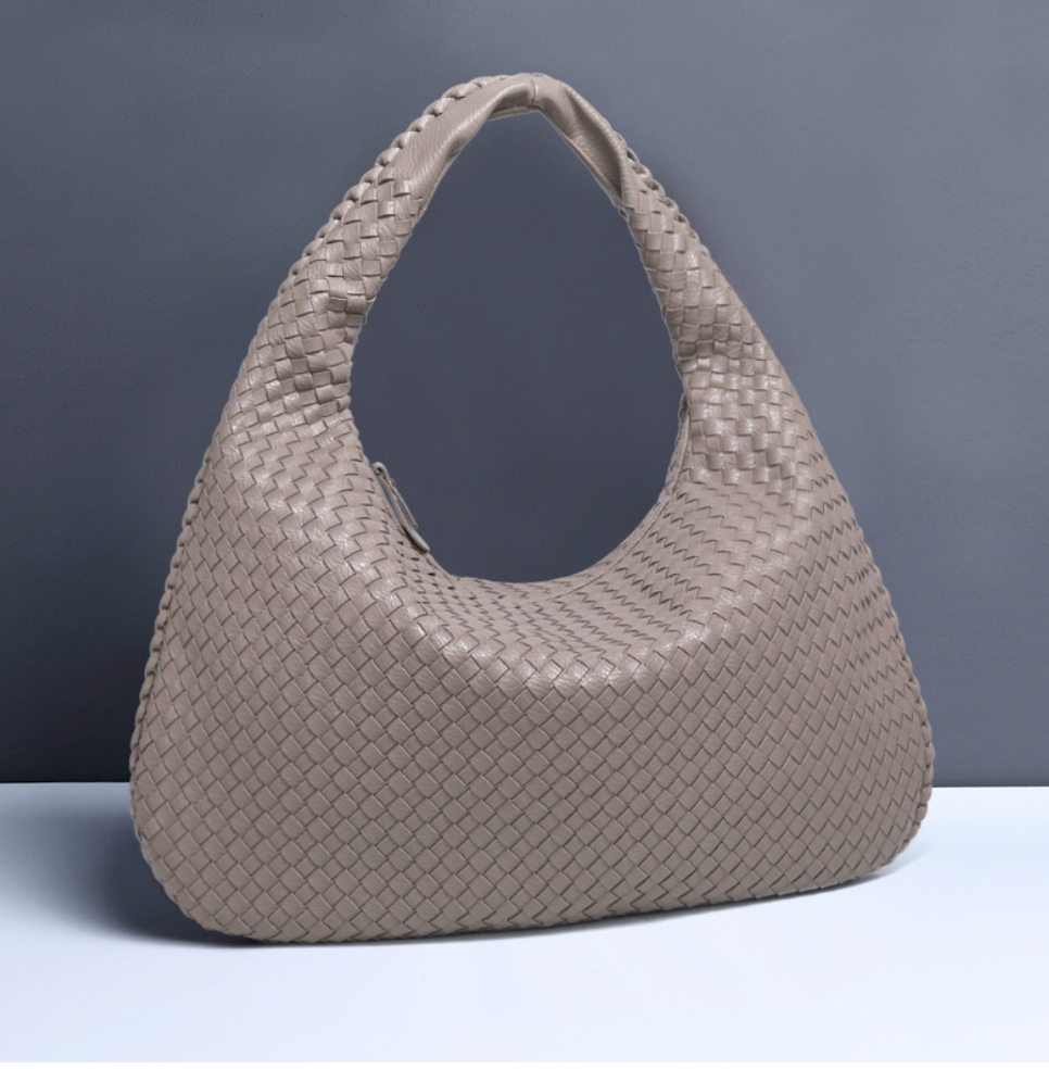 ジョジアン | 編みバッグ – 職人のエレガンスと時を超えた魅力 
