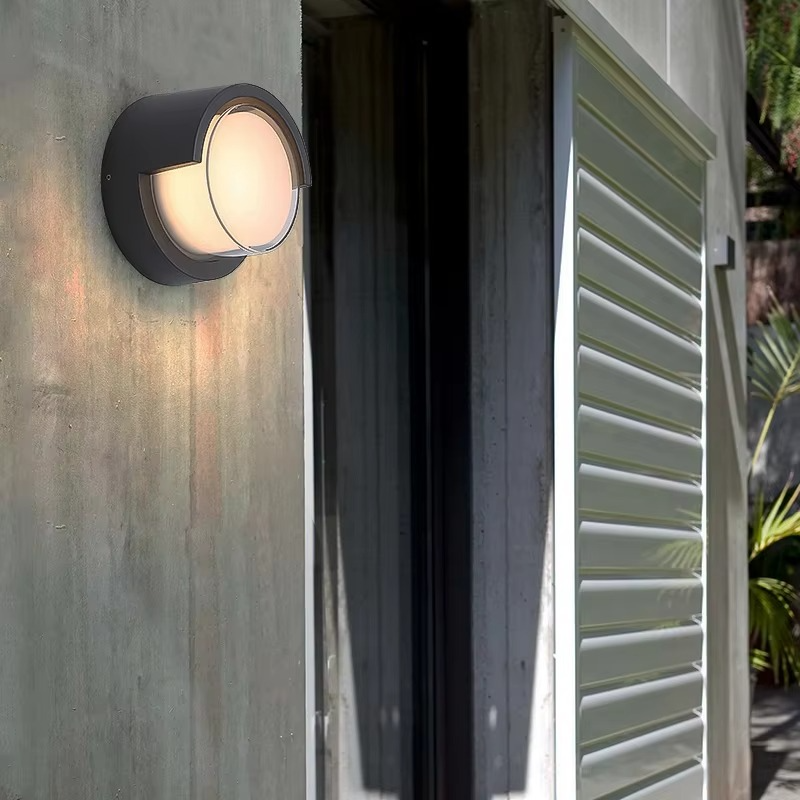 Buiten LED Wandlamp – Veiligheid en Energiebesparing 