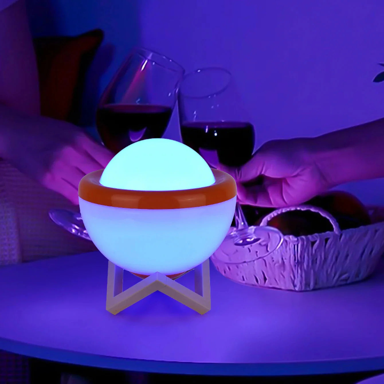 Lampa de noptieră stil clasic – eleganță și blândețe luminoasă 